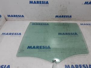 Gebruikte Deurruit 4Deurs links-achter Citroen C4 Grand Picasso (UA) 2.0 16V Autom. Prijs € 35,00 Margeregeling aangeboden door Maresia Parts