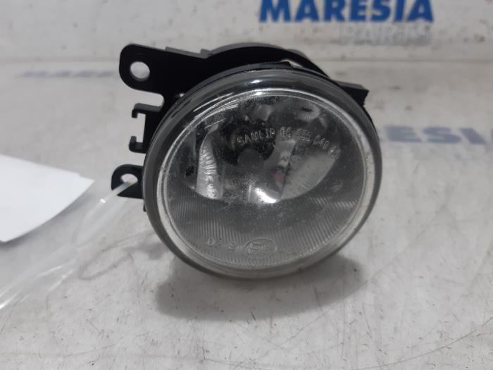 Mistlamp rechts-voor van een Citroën C4 Grand Picasso (UA) 2.0 16V Autom. 2008