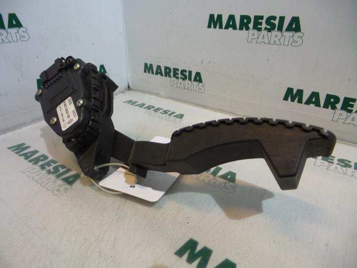 Gebruikte Gaspedaalpositie Sensor Renault Laguna II (BG) 1.8 16V Prijs € 35,00 Margeregeling aangeboden door Maresia Parts