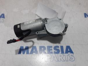 Gebruikte Cabriodak Motor Fiat 500C (312) 1.2 69 Prijs € 157,50 Margeregeling aangeboden door Maresia Parts