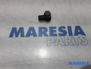 Gebruikte PDC Sensor Lancia Delta (844) 1.4 MultiAir 16V Prijs € 19,50 Margeregeling aangeboden door Maresia Parts