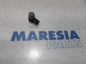 Gebruikte PDC Sensor Lancia Delta (844) 1.4 MultiAir 16V Prijs € 19,50 Margeregeling aangeboden door Maresia Parts
