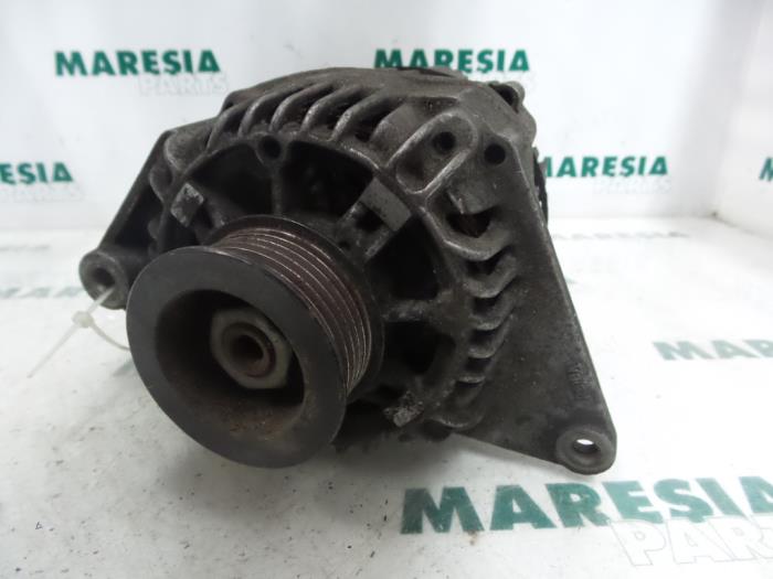 Gebruikte Dynamo Renault Laguna I (B56) 2.0 Prijs € 35,00 Margeregeling aangeboden door Maresia Parts