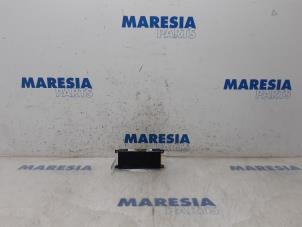 Gebruikte Bluetooth module Citroen C4 Grand Picasso (UA) 2.0 16V Autom. Prijs € 40,00 Margeregeling aangeboden door Maresia Parts