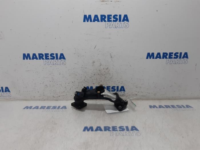 Gebruikte Spruitstuk Inlaat Citroen C4 Cactus (0B/0P) 1.6 Blue Hdi 100 Prijs € 25,00 Margeregeling aangeboden door Maresia Parts