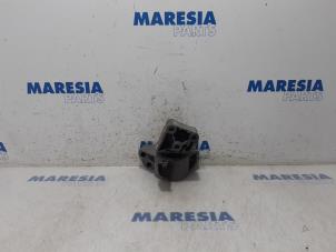 Gebruikte Motorrubber Opel Combo 1.3 CDTI 16V ecoFlex Prijs € 30,00 Margeregeling aangeboden door Maresia Parts