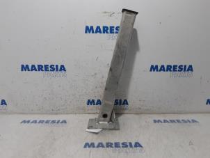 Gebruikte Subframe Peugeot 5008 I (0A/0E) 1.6 VTI 16V Prijs € 25,00 Margeregeling aangeboden door Maresia Parts