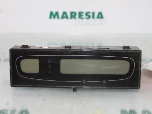 Gebruikte Display Interieur Renault Laguna II (BG) 1.9 dCi 120 Prijs € 15,00 Margeregeling aangeboden door Maresia Parts