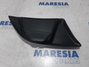 Gebruikte Dashboard deel Opel Combo 1.3 CDTI 16V ecoFlex Prijs € 48,40 Inclusief btw aangeboden door Maresia Parts