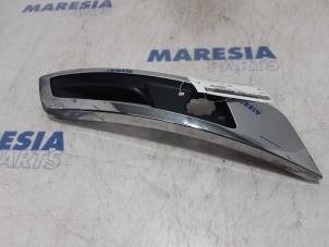 Gebruikte Sierstrip Peugeot 5008 I (0A/0E) 1.6 VTI 16V Prijs € 15,00 Margeregeling aangeboden door Maresia Parts