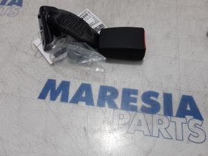 Gebruikte Veiligheidsgordel Insteek links-achter Fiat 500 (312) 0.9 TwinAir 60 Prijs € 20,00 Margeregeling aangeboden door Maresia Parts