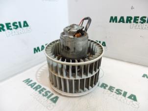 Gebruikte Aanjager Renault Espace (JE) 3.0 V6 24V Grand Espace Prijs € 20,00 Margeregeling aangeboden door Maresia Parts