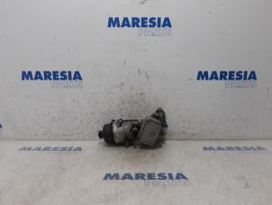 Gebruikte Oliefilterhouder Peugeot 208 I (CA/CC/CK/CL) 1.6 Blue HDi 100 Prijs € 75,00 Margeregeling aangeboden door Maresia Parts