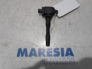 Gebruikte Bobine Renault Clio IV Estate/Grandtour (7R) 0.9 Energy TCE 90 12V Prijs € 10,00 Margeregeling aangeboden door Maresia Parts