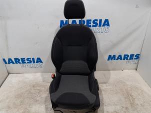 Gebruikte Voorstoel links Citroen C3 (SC) 1.2 VTi 82 12V Prijs € 131,25 Margeregeling aangeboden door Maresia Parts