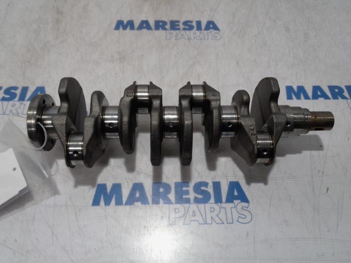Gebruikte Krukas Citroen C4 Picasso (3D/3E) 1.6 BlueHDI 115 Prijs € 99,99 Margeregeling aangeboden door Maresia Parts