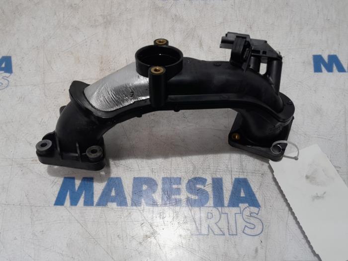 Gebruikte Spruitstuk Inlaat Citroen C4 Cactus (0B/0P) 1.6 Blue Hdi 100 Prijs € 25,00 Margeregeling aangeboden door Maresia Parts