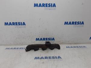 Gebruikte Spruitstuk Uitlaat Citroen C4 Cactus (0B/0P) 1.6 Blue Hdi 100 Prijs € 24,95 Margeregeling aangeboden door Maresia Parts