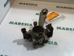 Gebruikte Gasklephuis Renault Clio (B/C57/357/557/577) 1.2 Eco Kat. Prijs € 50,00 Margeregeling aangeboden door Maresia Parts