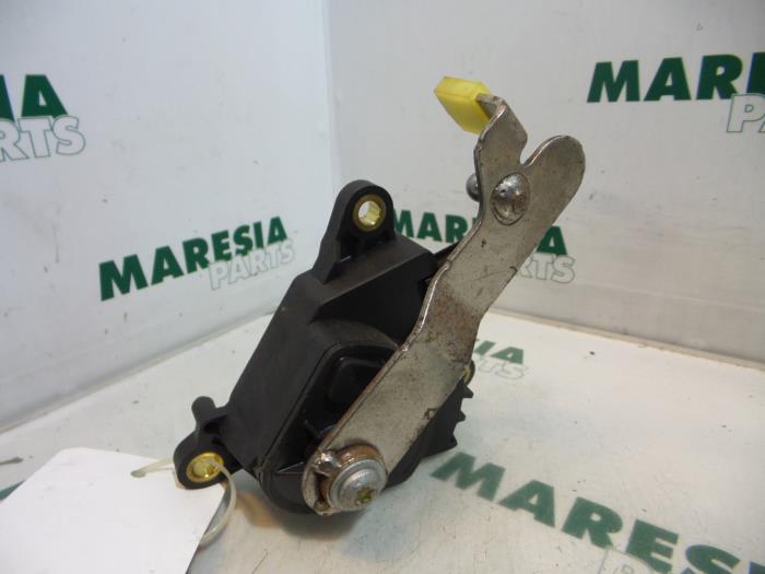 Gebruikte Gaspedaalpositie Sensor Renault Scénic II (JM) 1.6 16V Prijs € 29,99 Margeregeling aangeboden door Maresia Parts
