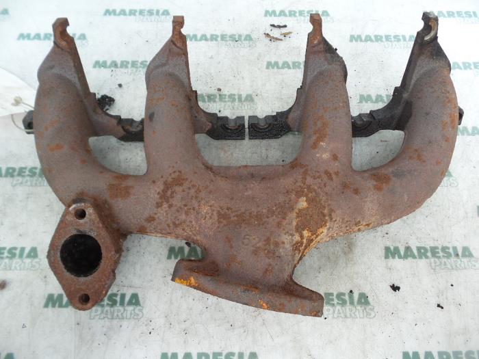 Gebruikte Spruitstuk Uitlaat Renault Kangoo Express (FC) 1.9 D 55 Prijs € 40,00 Margeregeling aangeboden door Maresia Parts