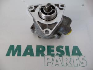 Gebruikte Vacuumpomp (Diesel) Alfa Romeo 147 (937) 1.9 JTD Prijs € 35,00 Margeregeling aangeboden door Maresia Parts