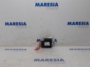 Gebruikte Airbag Module Renault Megane IV (RFBB) 1.2 Energy TCE 130 Prijs € 157,50 Margeregeling aangeboden door Maresia Parts
