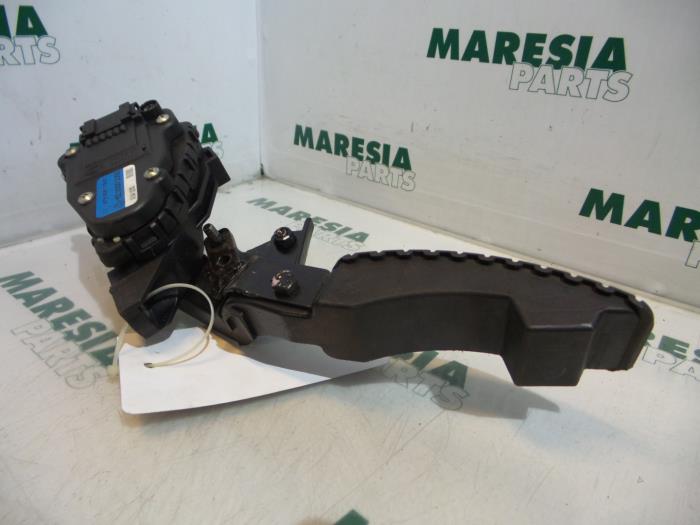 Gebruikte Sensor Gaspedaalpositie Renault Laguna II Grandtour (KG) 1.8 16V Prijs € 30,00 Margeregeling aangeboden door Maresia Parts