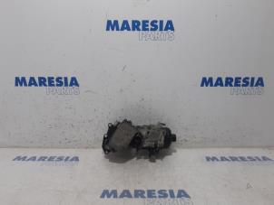Gebruikte Oliefilterhouder Citroen C4 Grand Picasso (3A) 1.6 BlueHDI 120 Prijs € 65,00 Margeregeling aangeboden door Maresia Parts