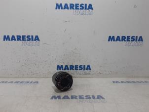 Gebruikte Zuiger Peugeot Expert (G9) 2.0 HDi 140 16V Prijs € 50,00 Margeregeling aangeboden door Maresia Parts