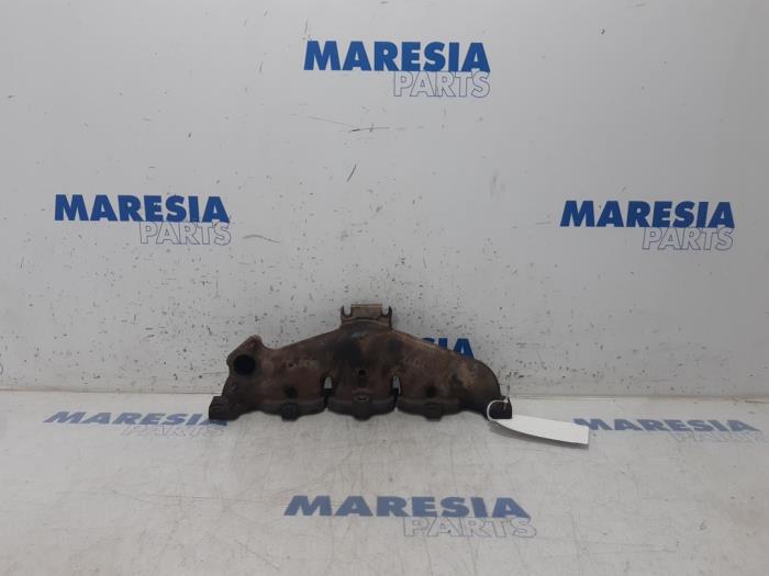 Gebruikte Uitlaatspruitstuk Peugeot Expert (G9) 2.0 HDi 140 16V Prijs € 29,95 Margeregeling aangeboden door Maresia Parts