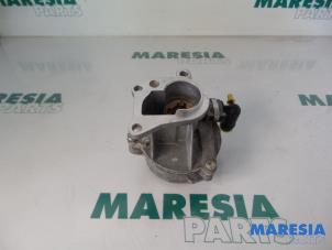 Gebruikte Videpomp (Diesel) Renault Grand Scénic II (JM) 1.9 dCi 120 Prijs € 50,00 Margeregeling aangeboden door Maresia Parts