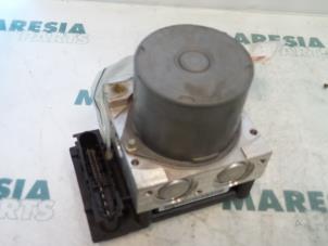 Gebruikte ABS Pomp Renault Megane II Grandtour (KM) 1.6 16V Prijs € 49,99 Margeregeling aangeboden door Maresia Parts