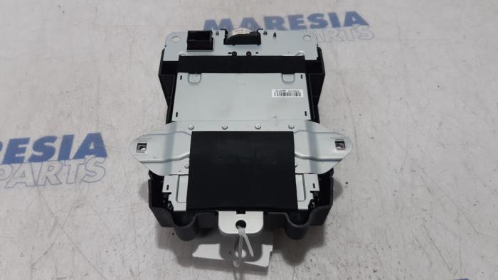 Gebruikte Head-up display Peugeot 508 SW (8E/8U) 1.6 e-HDi 16V Prijs € 262,50 Margeregeling aangeboden door Maresia Parts