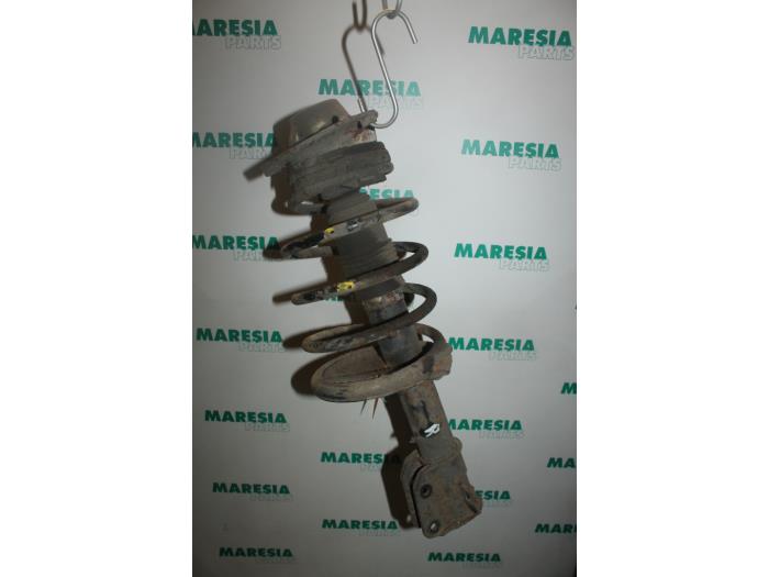 ALFA ROMEO 146 930 (1994-2001) Front Right Shock Absorber 60620559 19443525