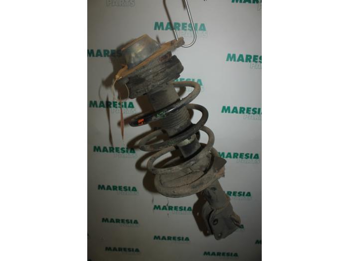ALFA ROMEO 146 930 (1994-2001) Front Right Shock Absorber 60620559 19442616