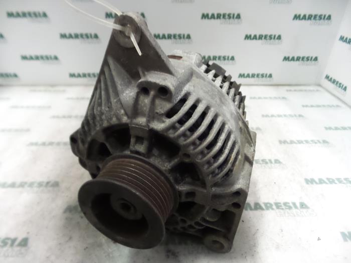 Gebruikte Dynamo Renault Espace (JE) 2.0i RTE,RXE Prijs € 39,99 Margeregeling aangeboden door Maresia Parts