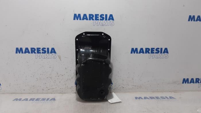 Gebruikte Carterpan Peugeot 208 I (CA/CC/CK/CL) 1.6 Vti 16V Prijs € 24,99 Margeregeling aangeboden door Maresia Parts