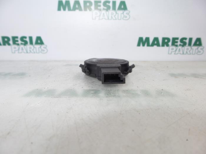 Regensensor van een Peugeot 607 (9D/U) 2.2 16V 2001