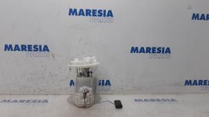 Gebruikte Brandstofpomp Elektrisch Citroen C4 Cactus (0B/0P) 1.2 PureTech 82 12V Prijs € 25,00 Margeregeling aangeboden door Maresia Parts