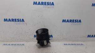 Gebruikte Chaufage Ventilatiemotor Citroen C4 Cactus (0B/0P) 1.2 PureTech 82 12V Prijs € 25,00 Margeregeling aangeboden door Maresia Parts