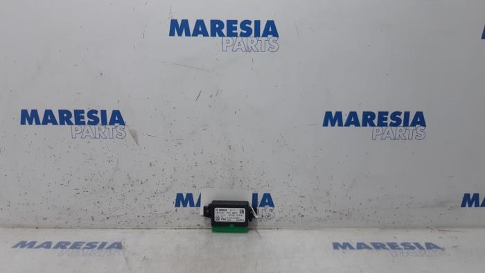 Gebruikte PDC Module Citroen C4 Cactus (0B/0P) 1.2 PureTech 82 12V Prijs € 50,00 Margeregeling aangeboden door Maresia Parts