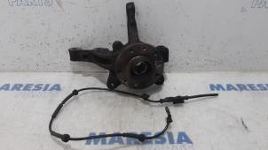 Gebruikte Asschenkel links-voor Renault Kangoo Express (FW) 1.5 dCi 75 FAP Prijs € 65,00 Margeregeling aangeboden door Maresia Parts