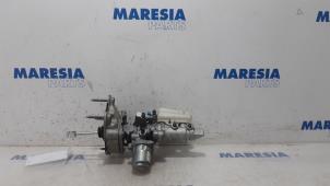 Gebruikte Hoofdremcilinder Renault Zoé (AG) 46kW Prijs € 150,00 Margeregeling aangeboden door Maresia Parts