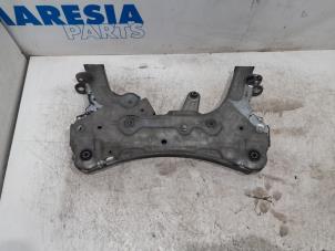 Gebruikte Subframe Renault Kangoo/Grand Kangoo (KW) 1.6 16V Hi-Flex Prijs € 75,00 Margeregeling aangeboden door Maresia Parts