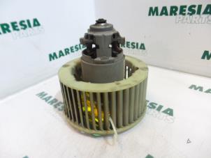 Gebruikte Kachel Ventilatiemotor Renault Megane (BA) 1.9D RN,RT Prijs € 20,00 Margeregeling aangeboden door Maresia Parts