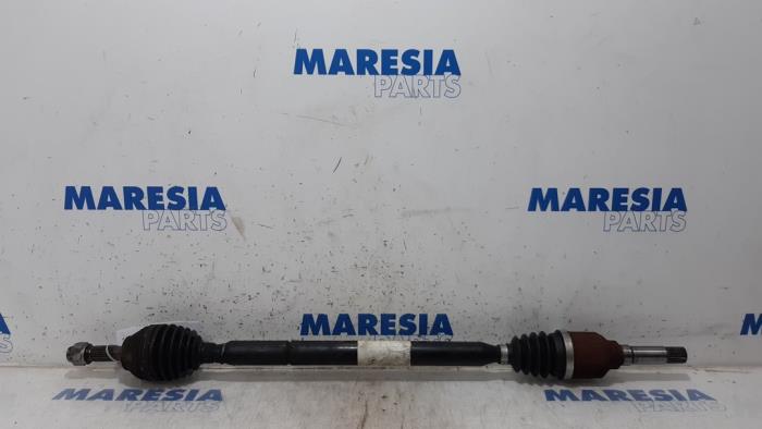 Gebruikte Aandrijfas rechts-voor Citroen DS3 (SA) 1.4 16V VTi Prijs € 49,95 Margeregeling aangeboden door Maresia Parts