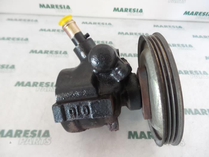 Gebruikte Servopomp Fiat Punto I (176) 60 1.2 S,SX,Selecta Prijs € 40,00 Margeregeling aangeboden door Maresia Parts