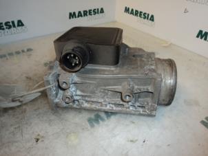 Gebruikte Luchthoeveelheidsmeter Fiat Marea Weekend (185BX/CX) 2.4 Tds 125 HLX Prijs € 40,00 Margeregeling aangeboden door Maresia Parts