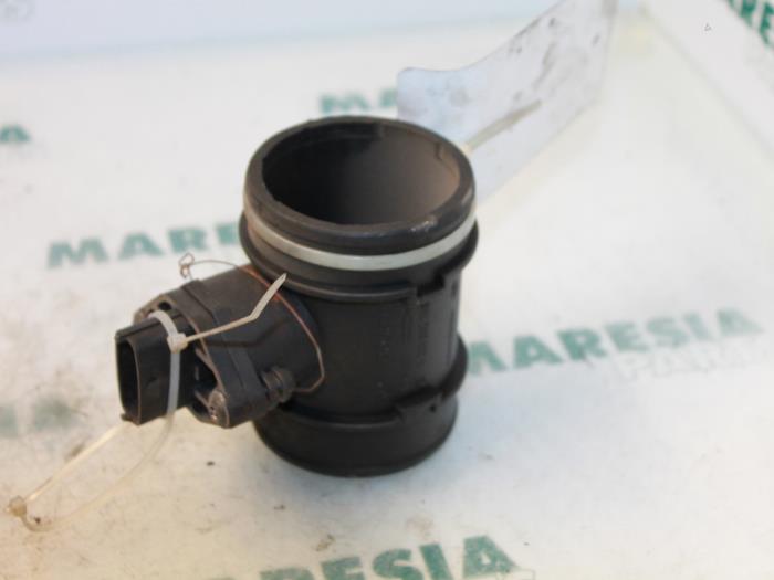 Gebruikte Luchthoeveelheidsmeter Fiat Punto II (188) 1.9 JTD 80 ELX 3-Drs. Prijs € 35,00 Margeregeling aangeboden door Maresia Parts